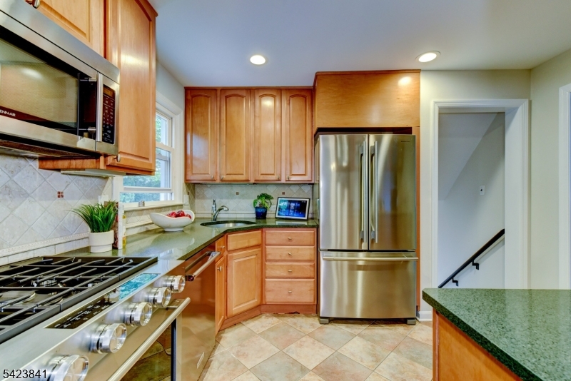 110 Woodland Rd