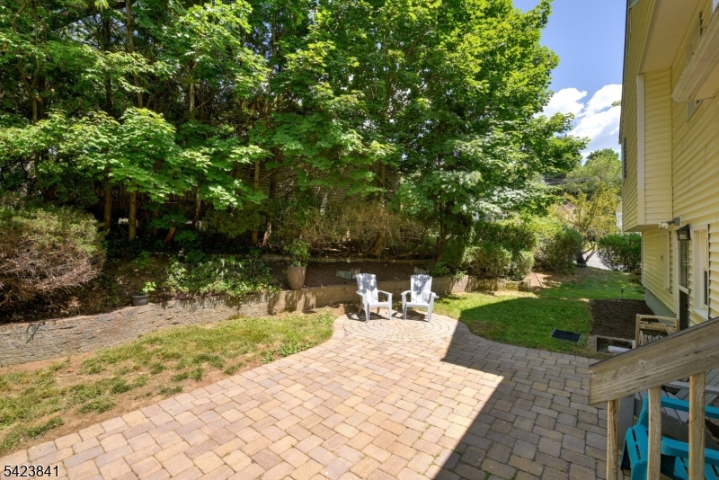 110 Woodland Rd