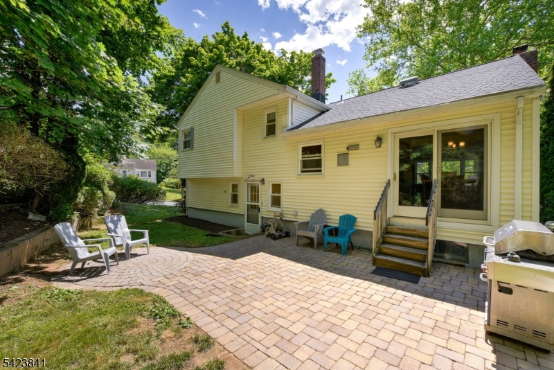110 Woodland Rd