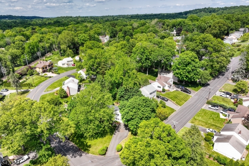 110 Woodland Rd