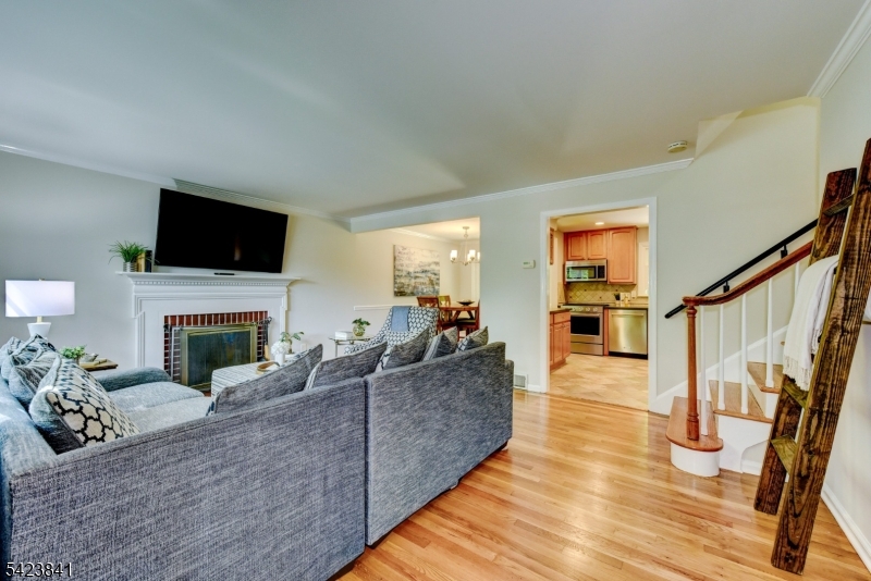 110 Woodland Rd