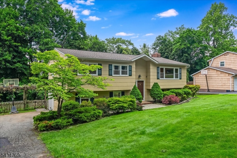 22 Green Apple Rd