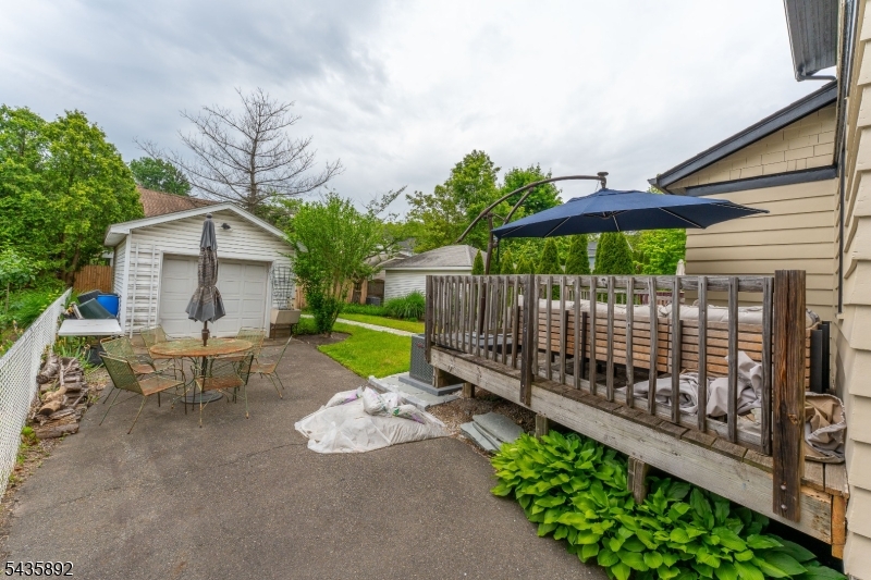 16 Coolidge Ave