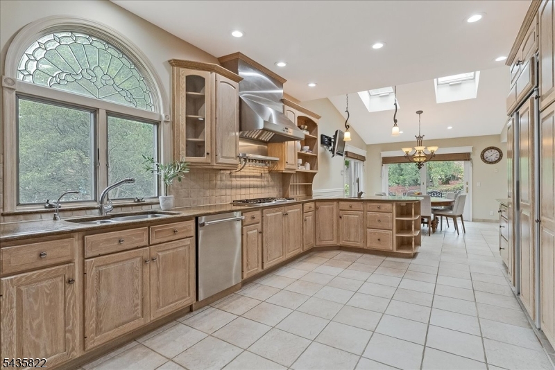 31 Forest Hills Way