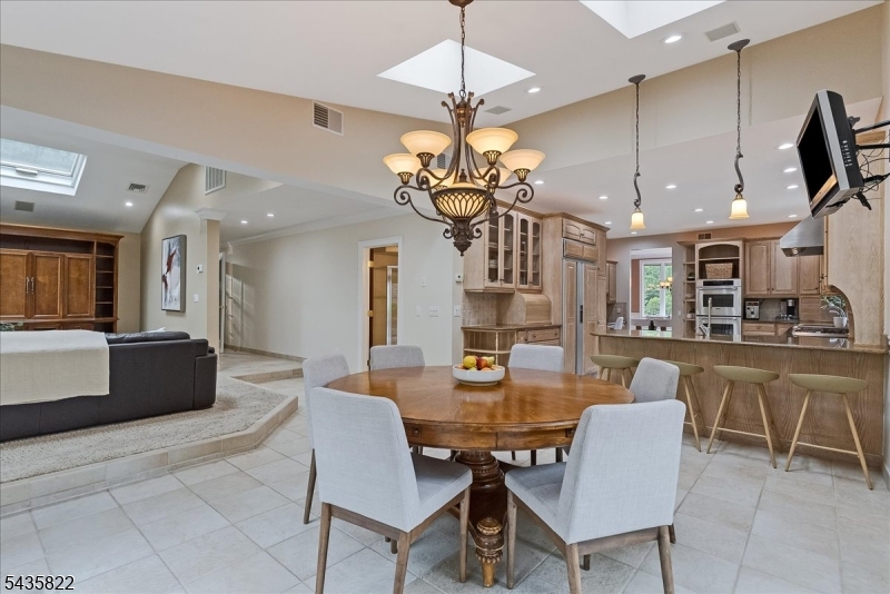 31 Forest Hills Way