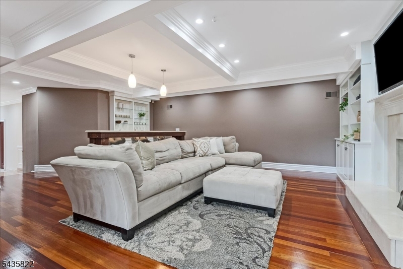 31 Forest Hills Way