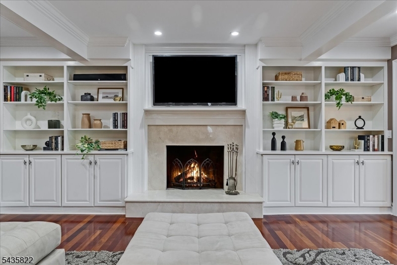 31 Forest Hills Way