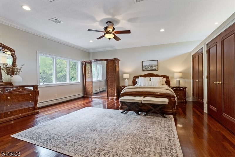 31 Forest Hills Way