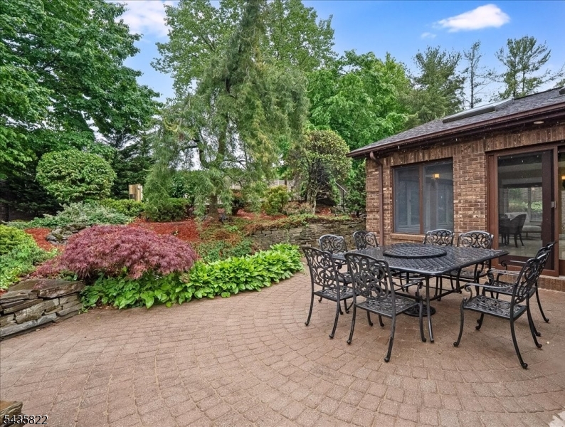 31 Forest Hills Way