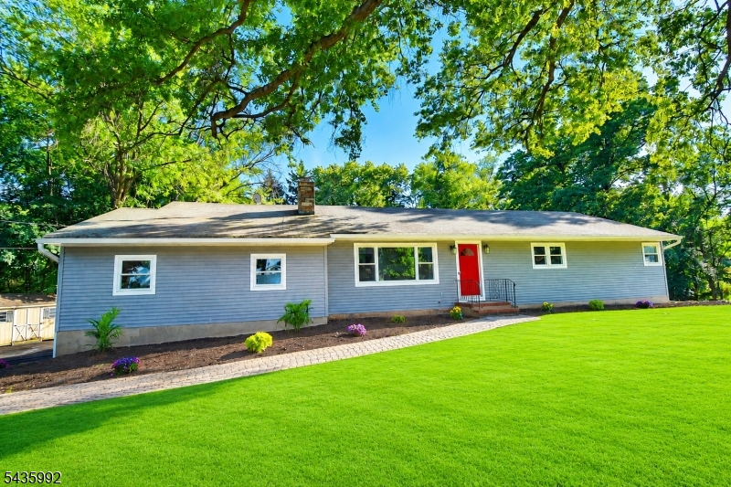 567 Foothill Rd