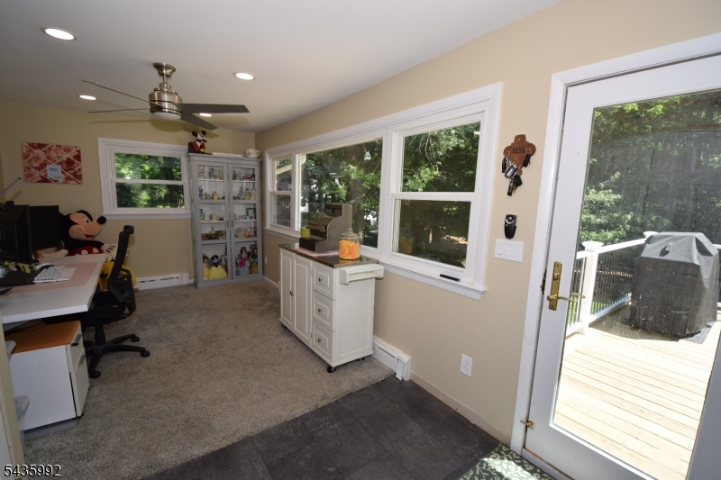 567 Foothill Rd