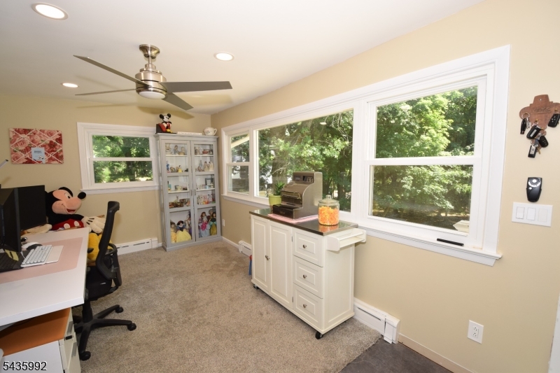 567 Foothill Rd