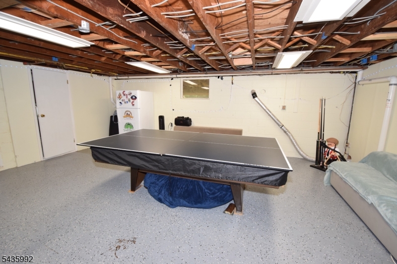 567 Foothill Rd