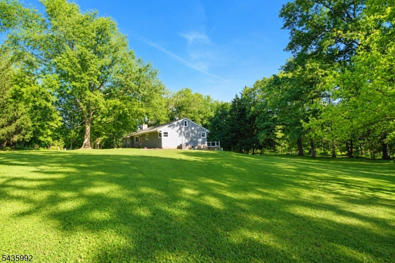 567 Foothill Rd