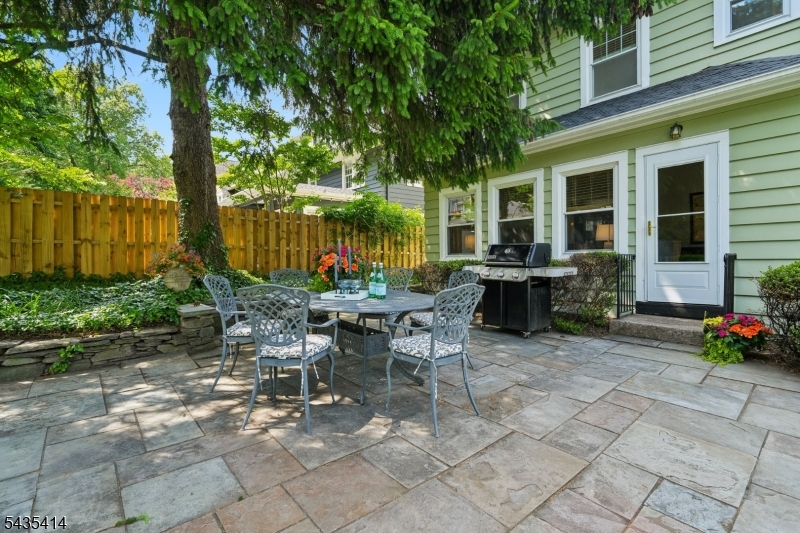 120 Buckingham Rd