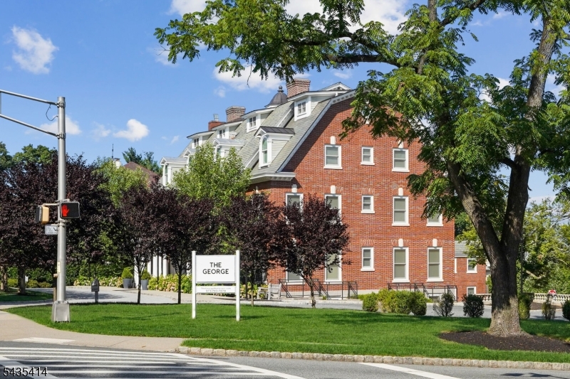 120 Buckingham Rd