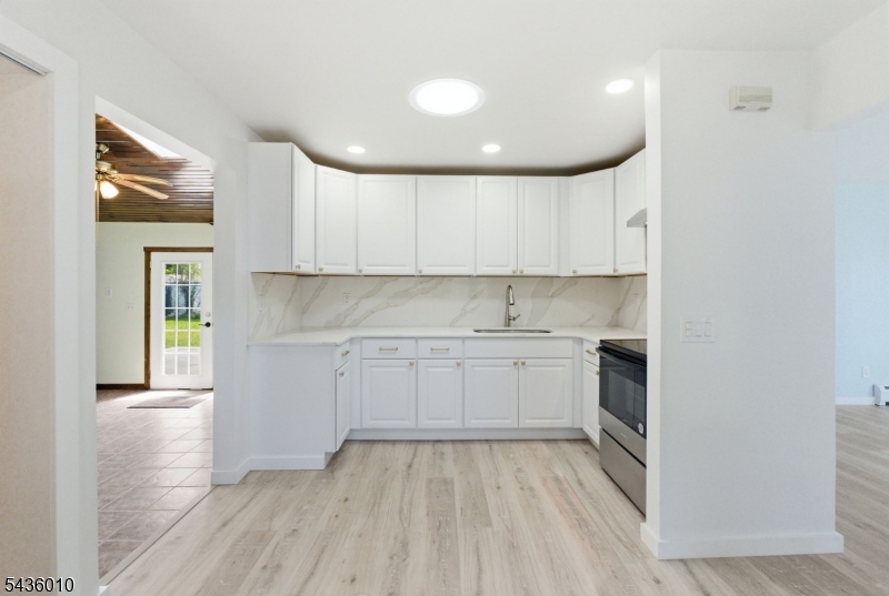 221 W End Ave