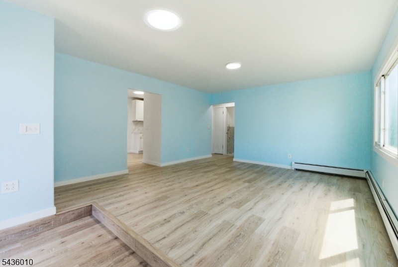221 W End Ave