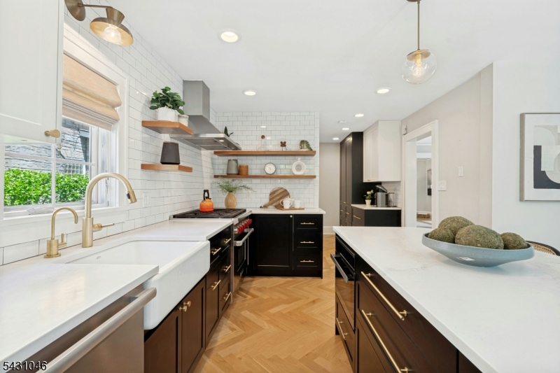 2 Columbus Ave