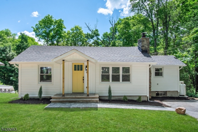 8 Shawondasee Rd