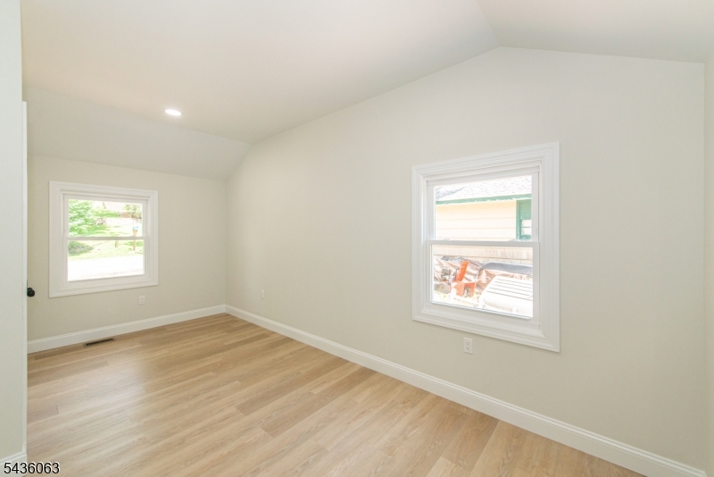 8 Shawondasee Rd