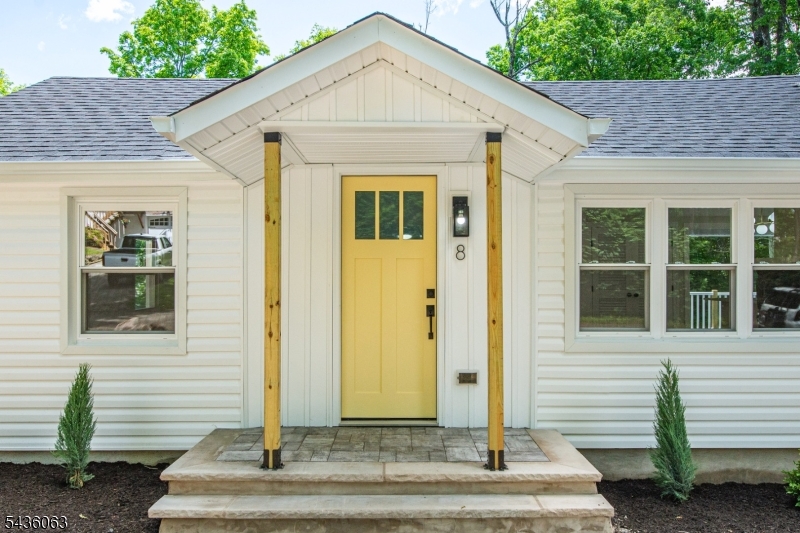 8 Shawondasee Rd