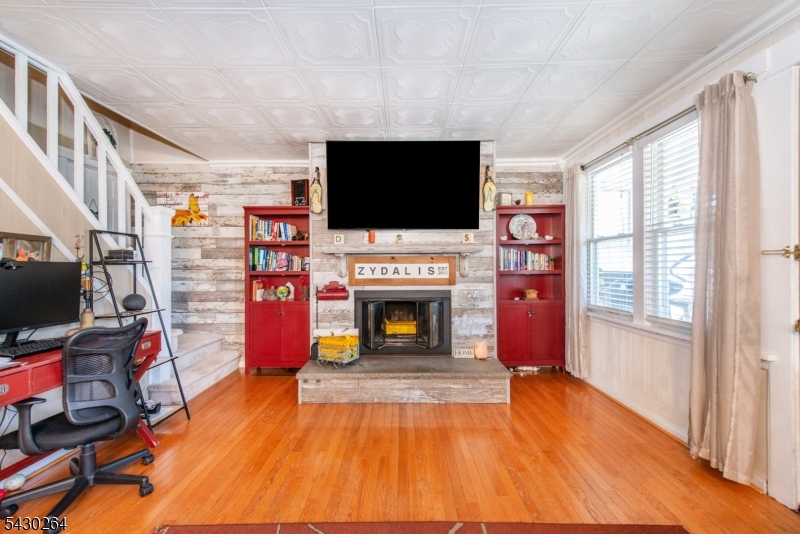 41 Frederick Ave
