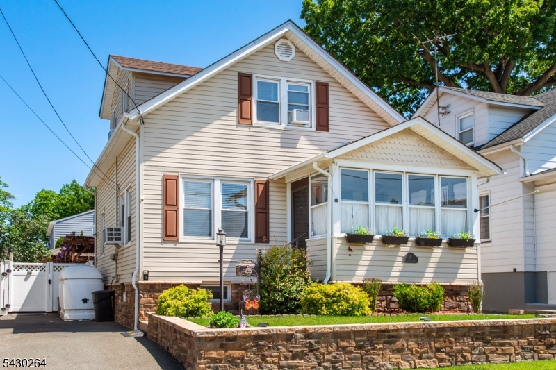 41 Frederick Ave