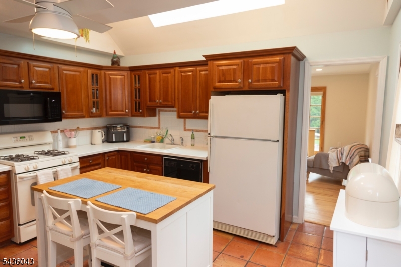 13 Sunset Dr