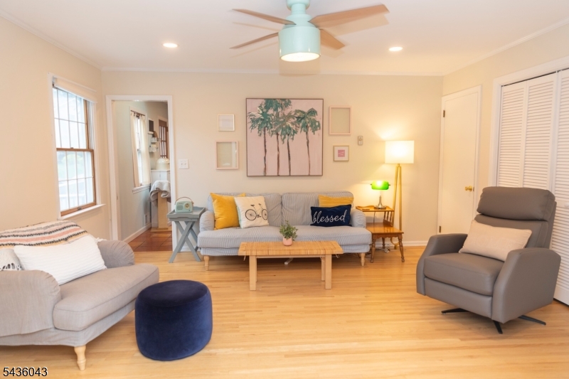 13 Sunset Dr
