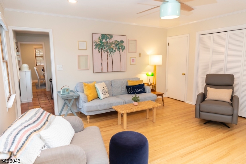 13 Sunset Dr