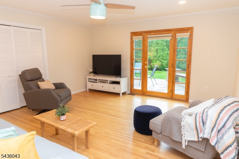13 Sunset Dr