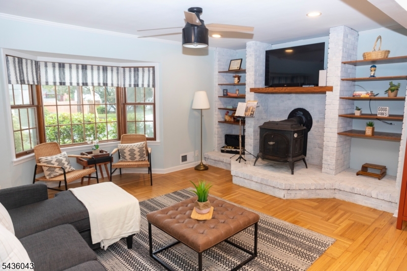 13 Sunset Dr