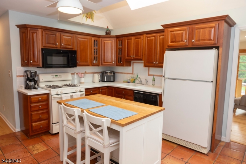 13 Sunset Dr