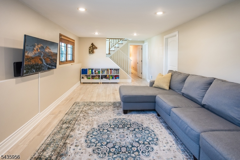 52 Saint Marys Dr