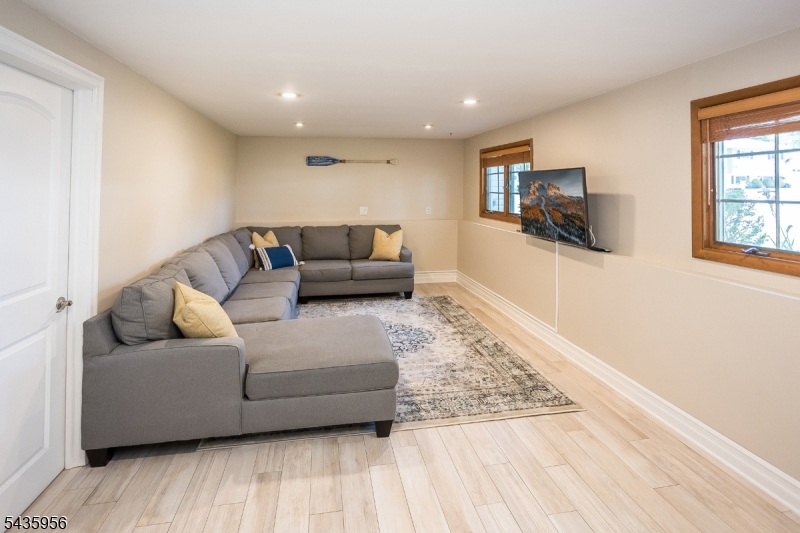 52 Saint Marys Dr