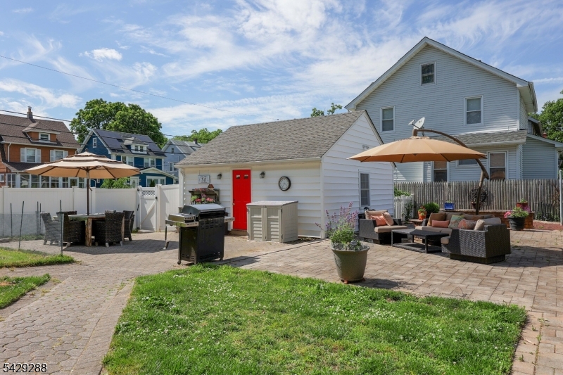 303 E Webster Ave