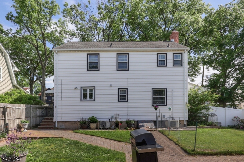 303 E Webster Ave