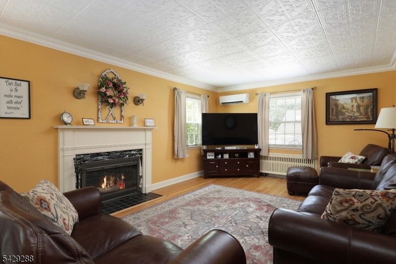 303 E Webster Ave