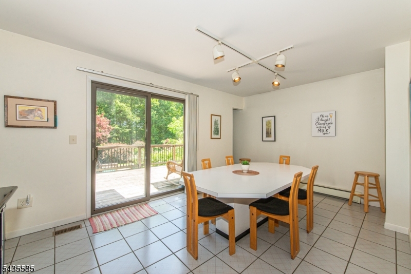 15 Wilshire Dr
