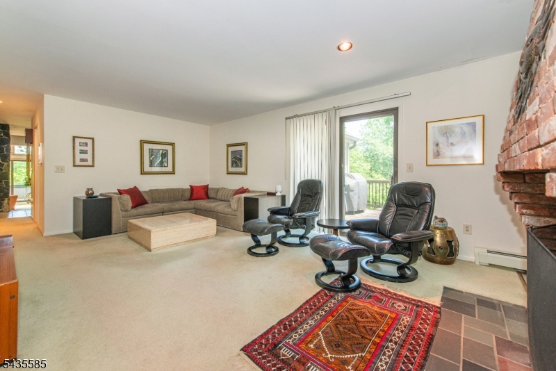 15 Wilshire Dr