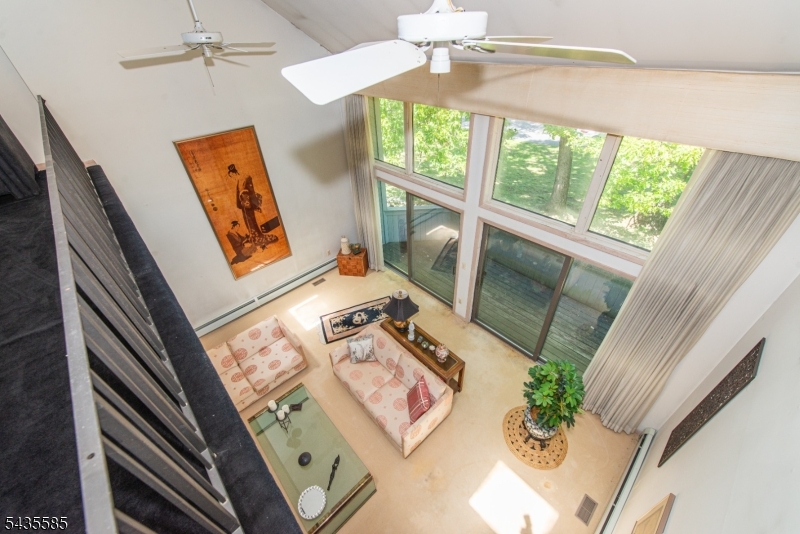 15 Wilshire Dr