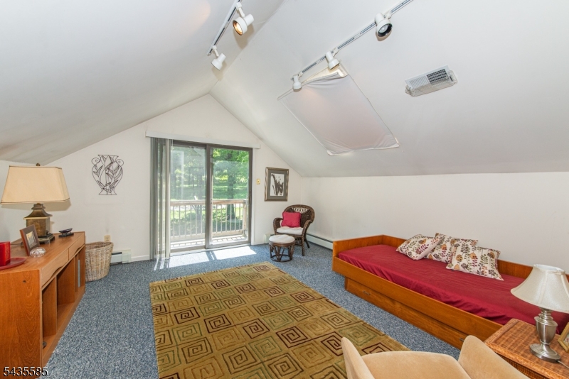 15 Wilshire Dr