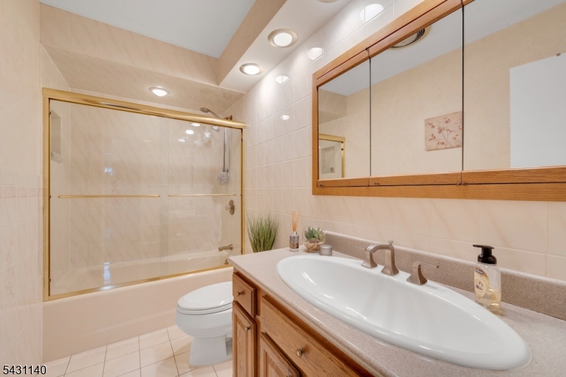 11 Kilmer Dr