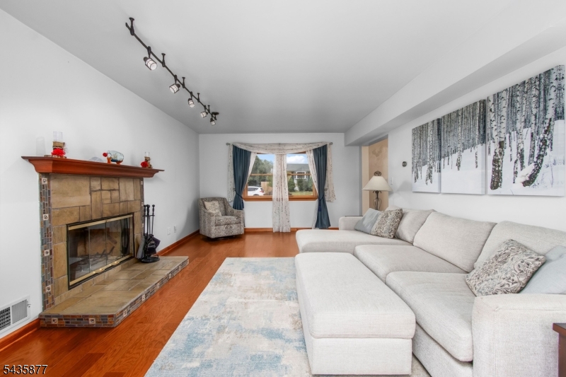 14 Allyson Rd