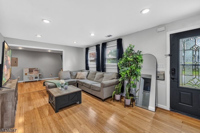 14 Stickle Ave