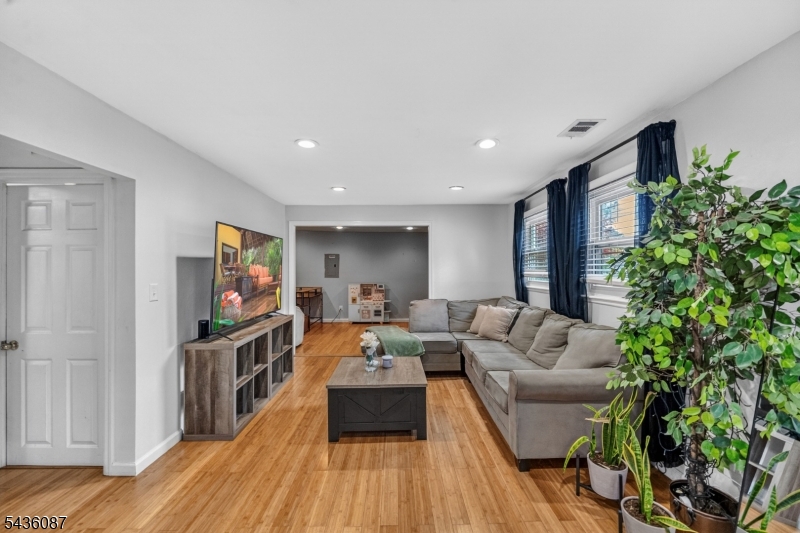 14 Stickle Ave