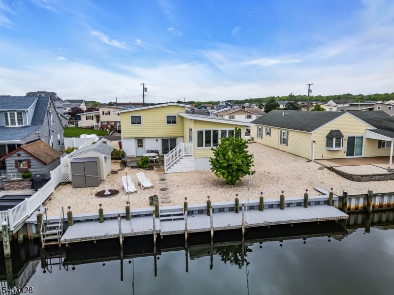 87 Ronald Ave