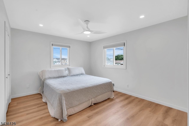 87 Ronald Ave