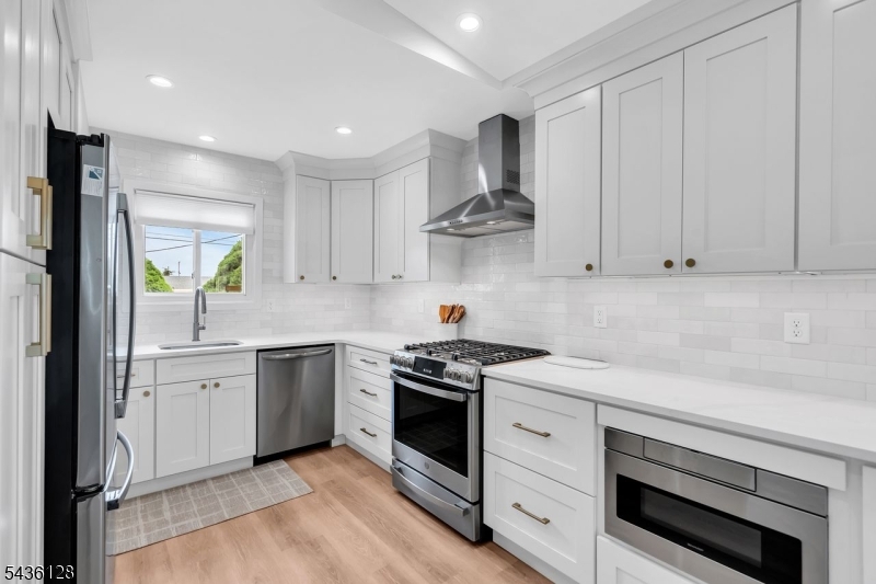 87 Ronald Ave